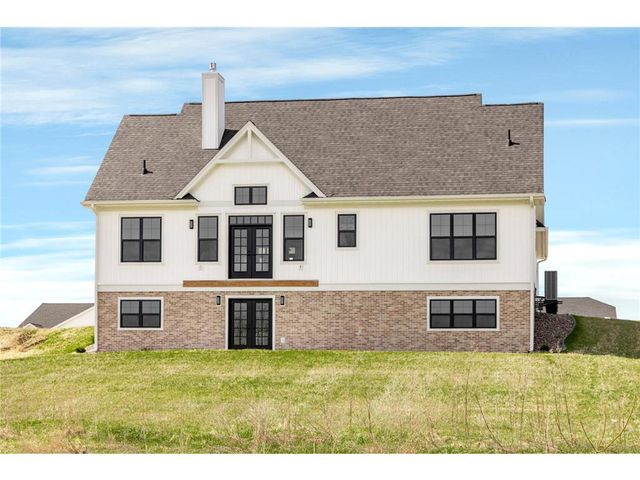 610 Field Point Street, Roberts, WI 54023