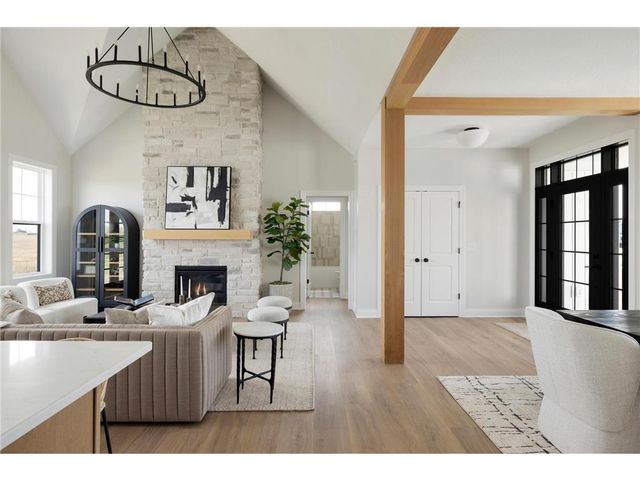 610 Field Point Street, Roberts, WI 54023