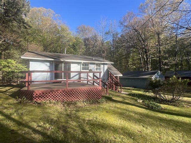 12561 S Sand Beach Drive, Grant, MI 49327