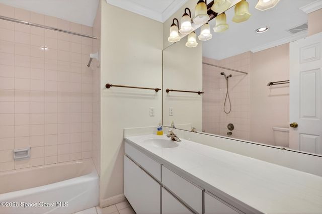 1607 Parkside Place 1607, Indian Harbour Beach, FL 32937