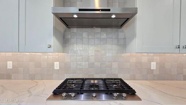 17864 W THISTLE LANDING Drive, Goodyear, AZ 85338