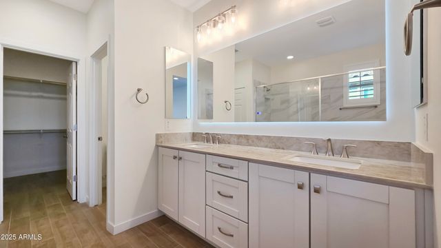 17864 W THISTLE LANDING Drive, Goodyear, AZ 85338