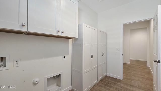 17864 W THISTLE LANDING Drive, Goodyear, AZ 85338