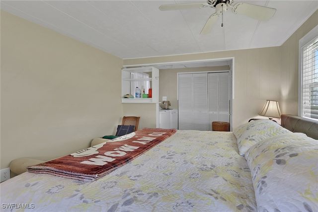 20 Derhenson DR, Naples, FL 34114