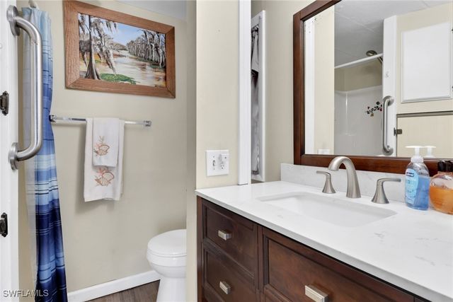 20 Derhenson DR, Naples, FL 34114