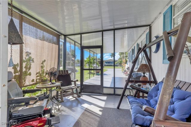 20 Derhenson DR, Naples, FL 34114