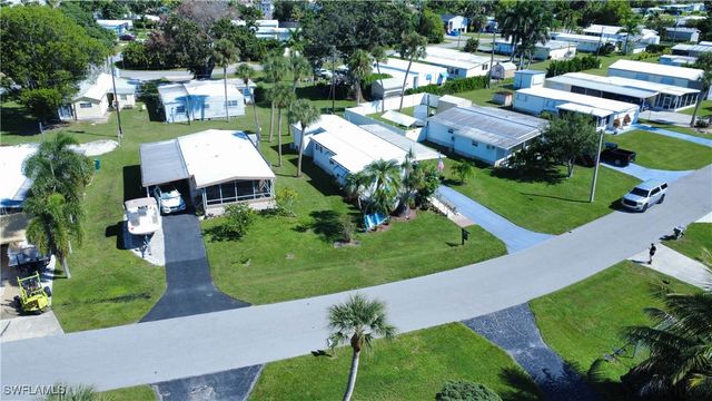 20 Derhenson DR, Naples, FL 34114