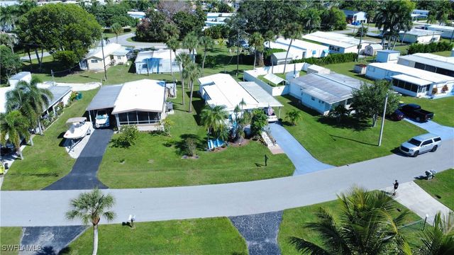 20 Derhenson DR, Naples, FL 34114