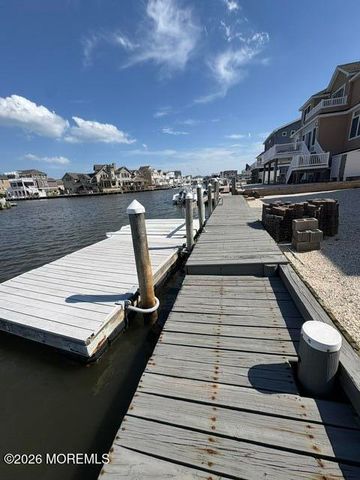 60 Mark Drive, Manahawkin, NJ 08050