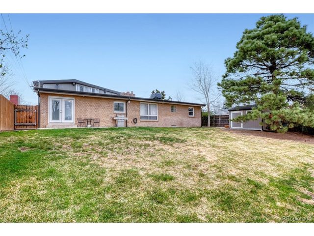 850 Holland St, Lakewood, CO 80215