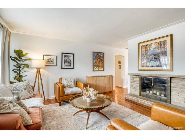 850 Holland St, Lakewood, CO 80215