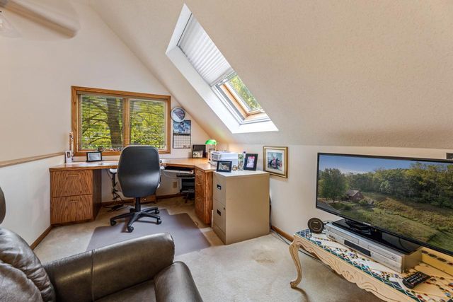 368 Dresser DRIVE, Winona, MN 55987