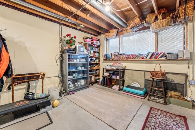 368 Dresser DRIVE, Winona, MN 55987