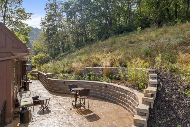 368 Dresser DRIVE, Winona, MN 55987