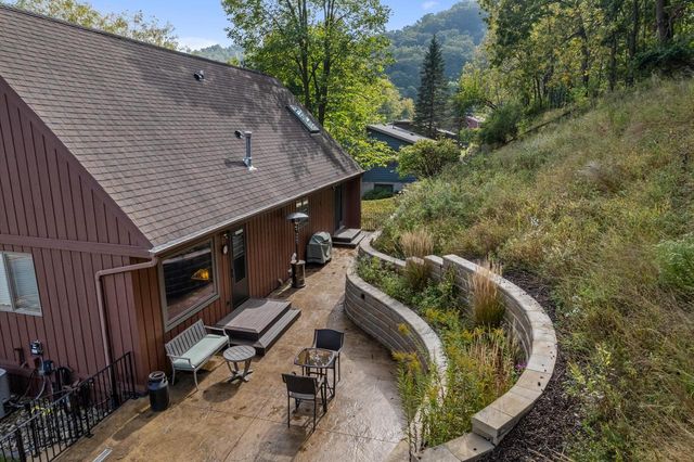 368 Dresser DRIVE, Winona, MN 55987