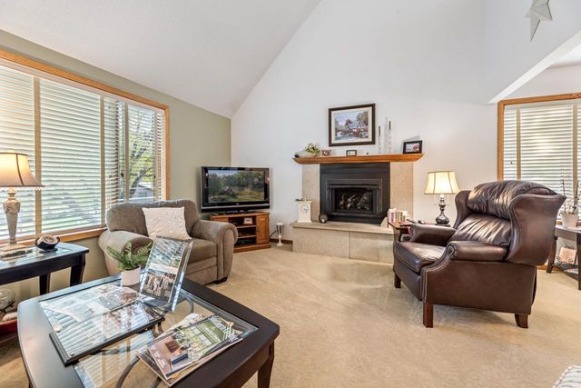 368 Dresser DRIVE, Winona, MN 55987