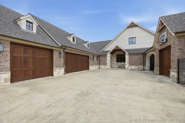 3557 W 75th Street, Tulsa, OK 74132