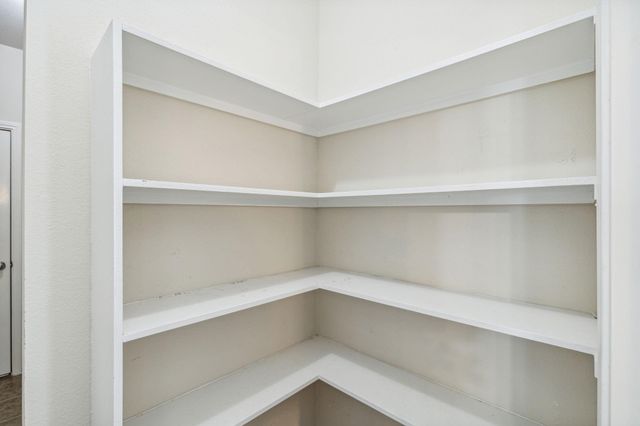 232 Creekview Drive, Anna, TX 75409