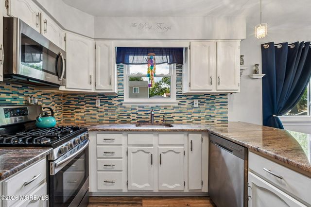 7 Stowe Lane, Howell, NJ 07731