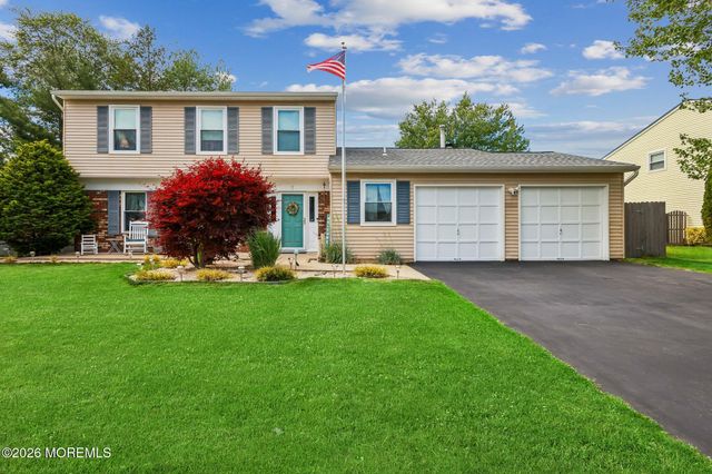 7 Stowe Lane, Howell, NJ 07731
