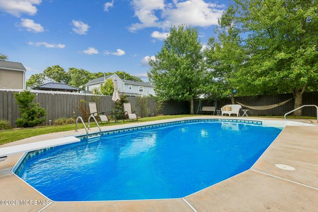 7 Stowe Lane, Howell, NJ 07731