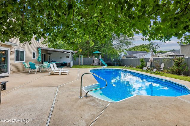 7 Stowe Lane, Howell, NJ 07731