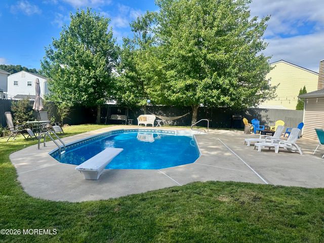 7 Stowe Lane, Howell, NJ 07731