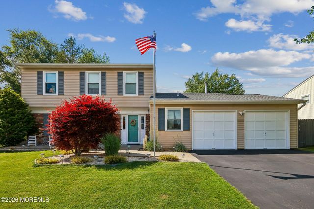 7 Stowe Lane, Howell, NJ 07731