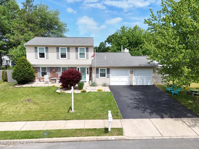 7 Stowe Lane, Howell, NJ 07731