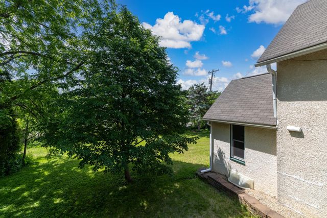 585 S Wasson Lane, River Falls, WI 54022