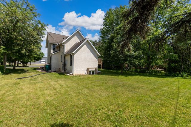585 S Wasson Lane, River Falls, WI 54022
