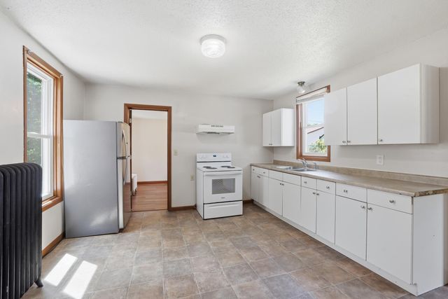585 S Wasson Lane, River Falls, WI 54022