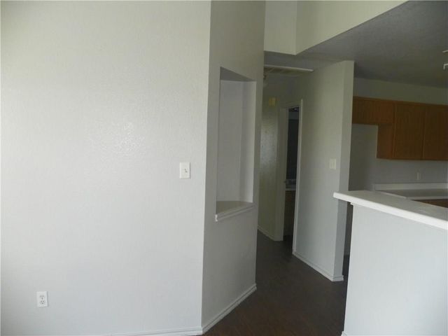 2221 CREEKSIDE LN A, Georgetown, TX 78626