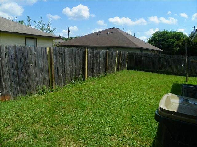 2221 CREEKSIDE LN A, Georgetown, TX 78626