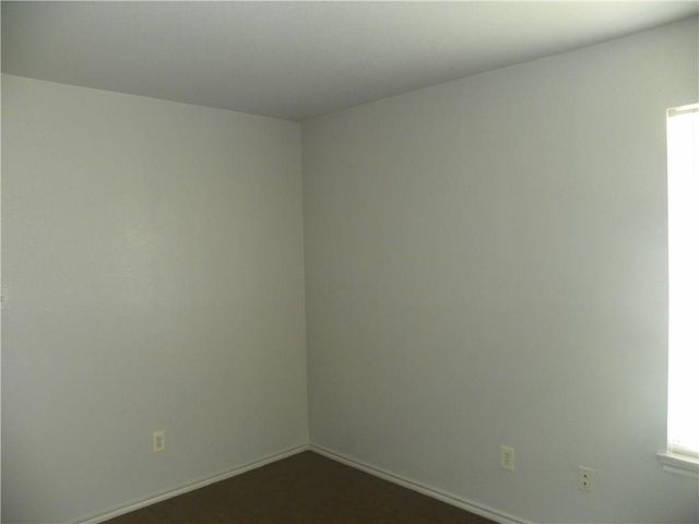 2221 CREEKSIDE LN A, Georgetown, TX 78626