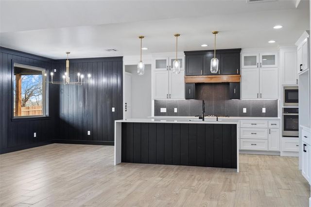 3308 Sage Brush Place, Yukon, OK 73099