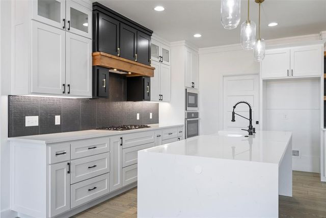 3308 Sage Brush Place, Yukon, OK 73099