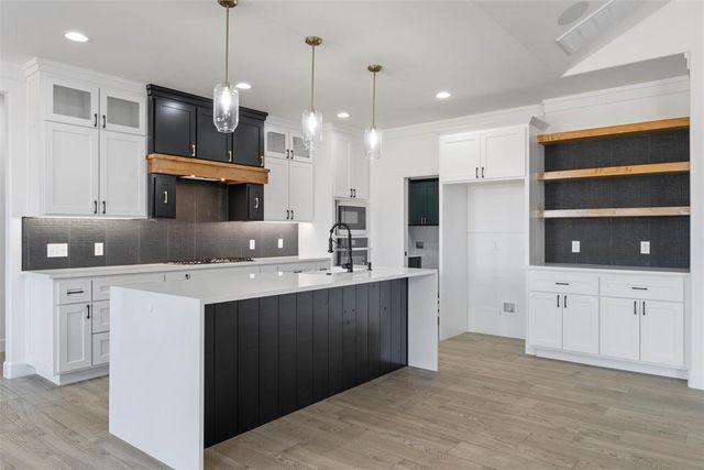 3308 Sage Brush Place, Yukon, OK 73099