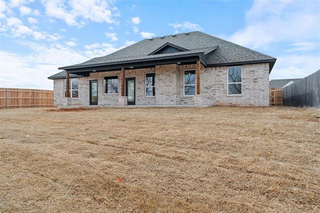 3308 Sage Brush Place, Yukon, OK 73099