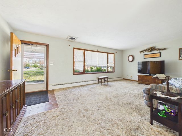 5433 W 8th Street, Anderson, IN 46011