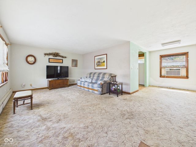 5433 W 8th Street, Anderson, IN 46011