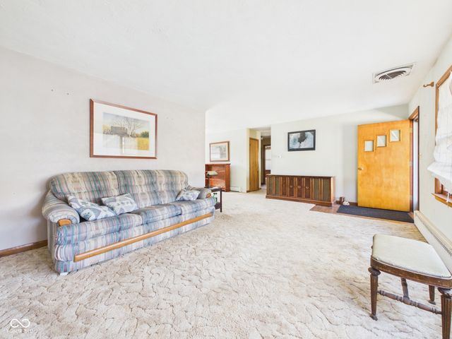 5433 W 8th Street, Anderson, IN 46011