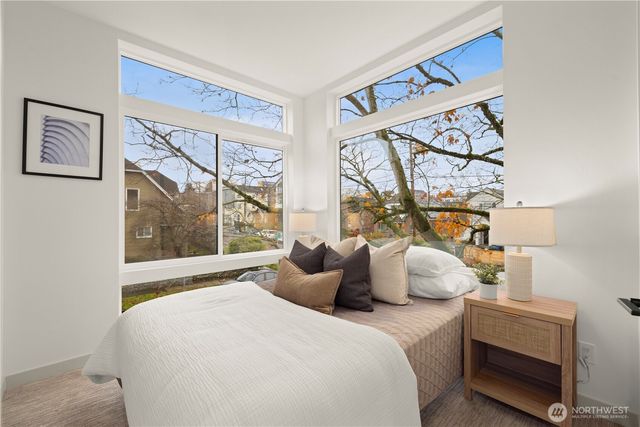 7005 9th Avenue NE, Seattle, WA 98115