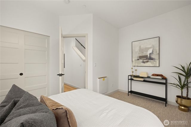 7005 9th Avenue NE, Seattle, WA 98115