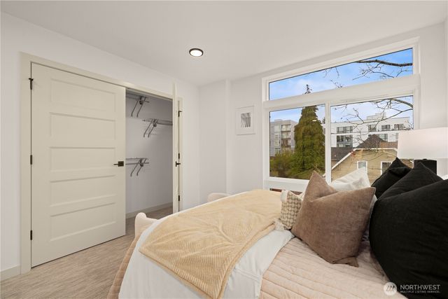 7005 9th Avenue NE, Seattle, WA 98115