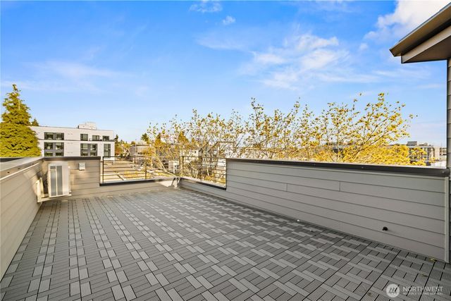 7005 9th Avenue NE, Seattle, WA 98115