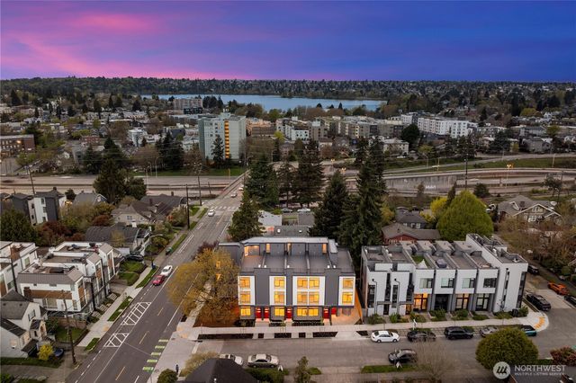 7005 9th Avenue NE, Seattle, WA 98115