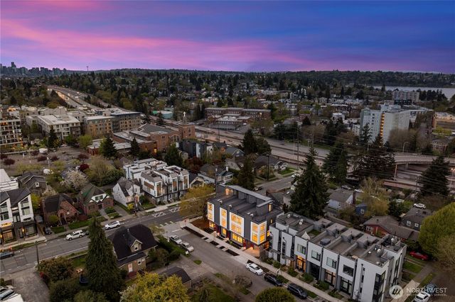 7005 9th Avenue NE, Seattle, WA 98115