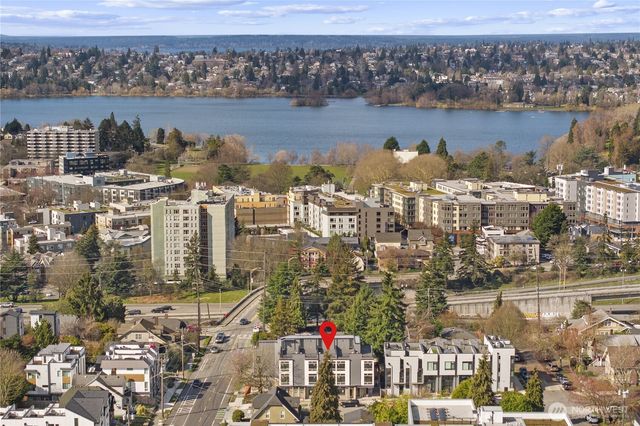 7005 9th Avenue NE, Seattle, WA 98115