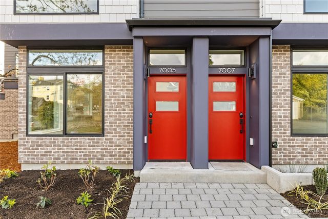 7005 9th Avenue NE, Seattle, WA 98115